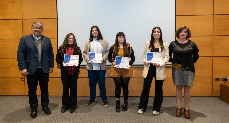 Movilidad internacional: UdeC entregó becas a 33 estudiantes de pregrado para estudiar en el extranjero